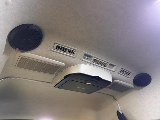 ハイエースワゴン グランドキャビン　Ｔ－Ｆｏｒｃｅスポイラー　オーバーフェンダー　ＸＲ－６　アルミホイール　オープンカントリー　フロントスタビライザー　リアスタビライザー　社外リーフスプリング　ショックアブソーバー　ＢＩＧ－Ｘナビ（20枚目）