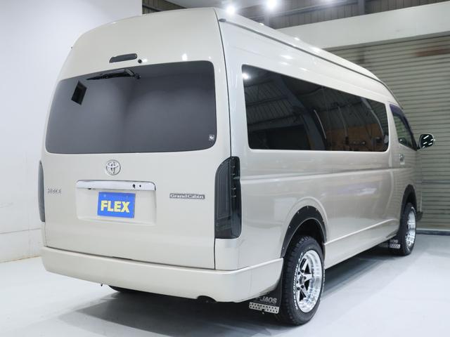 ハイエースワゴン グランドキャビン　Ｔ－Ｆｏｒｃｅスポイラー　オーバーフェンダー　ＸＲ－６　アルミホイール　オープンカントリー　フロントスタビライザー　リアスタビライザー　社外リーフスプリング　ショックアブソーバー　ＢＩＧ－Ｘナビ（39枚目）