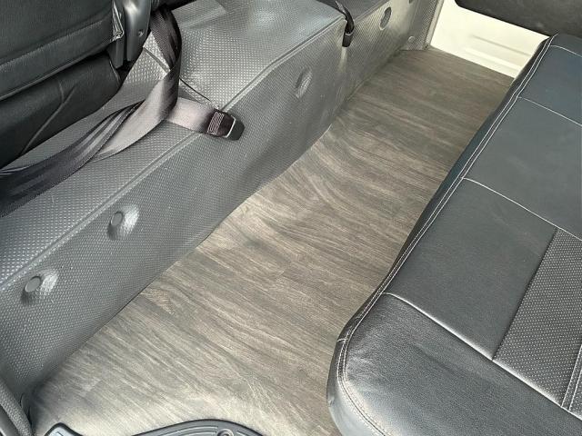 ハイエースバン ＳロングワイドＤＸ　ＧＬパッケージ　デジタルインナーミラー　インテリジェントクリアランスソナー　パノラミックビューモニター　寒冷地仕様　床張　フロントスポイラー　オーバーフェンダー　ホイル　タイヤ　ＢＩＧ－ＤＡ　ＥＴＣ　各所ブラック塗装（14枚目）