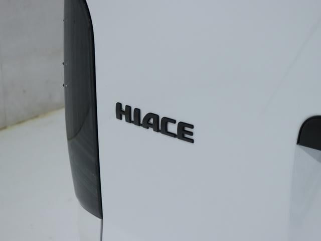 ハイエースバン ＳロングワイドＤＸ　ＧＬパッケージ　デジタルインナーミラー　インテリジェントクリアランスソナー　パノラミックビューモニター　寒冷地仕様　床張　フロントスポイラー　オーバーフェンダー　ホイル　タイヤ　ＢＩＧ－ＤＡ　ＥＴＣ　各所ブラック塗装（24枚目）