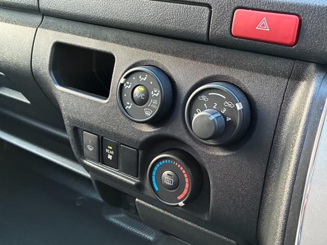 ハイエースバン ＳロングワイドＤＸ　ＧＬパッケージ　デジタルインナーミラー　インテリジェントクリアランスソナー　パノラミックビューモニター　寒冷地仕様　床張　フロントスポイラー　オーバーフェンダー　ホイル　タイヤ　ＢＩＧ－ＤＡ　ＥＴＣ　各所ブラック塗装（35枚目）