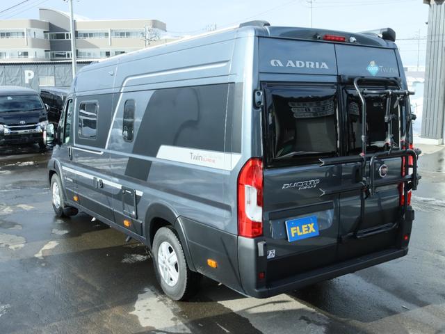 デュカト L3H3 ADRIA TWIN SUPREME 640 SPB FAMILY FFヒーター 冷蔵庫 2段ベッド 運転席側スライドドア 1500Wインバーター リチウムイオンバッテリー 電子レンジ シンク(68枚目)