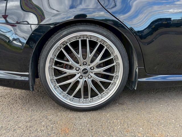 クラウン ２．５アスリートｉ－ＦｏｕｒアニバーサリＥＤ　革シート　クルコン　スマートキー　４ＷＤ　バックカメラ　盗難防止システム　ＤＶＤ再生　パワーシート　フルセグ地デジ　前席シートヒーター　ＥＴＣ車載器（18枚目）