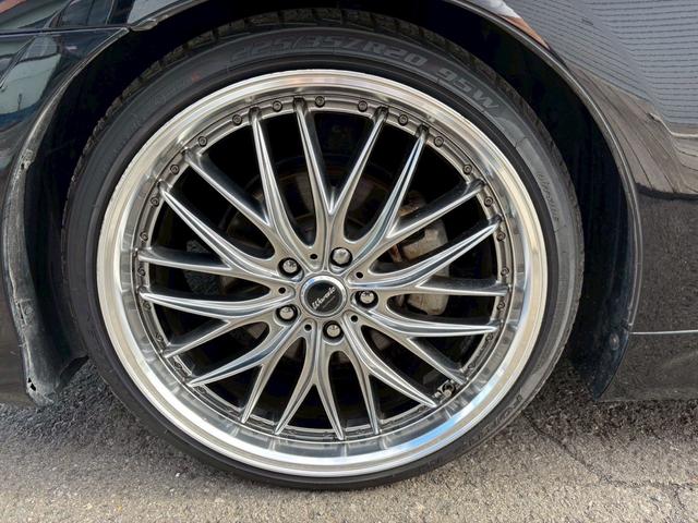 クラウン ２．５アスリートｉ－ＦｏｕｒアニバーサリＥＤ　革シート　クルコン　スマートキー　４ＷＤ　バックカメラ　盗難防止システム　ＤＶＤ再生　パワーシート　フルセグ地デジ　前席シートヒーター　ＥＴＣ車載器（20枚目）
