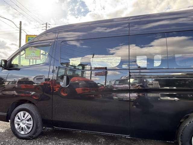 NV350キャラバンバン スーパーロングワイドDXターボ クロムギアパッケージ 4ドアバン2.5DT DX SロングワイドHR 4WD(7枚目)