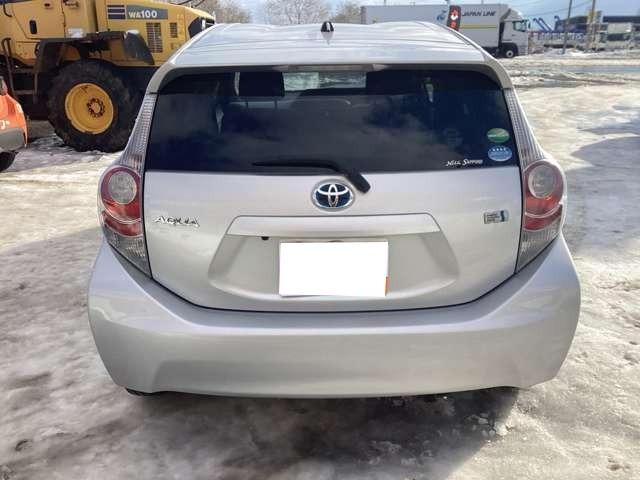 アクア S 4WD バックカメラ ハイブリッド マフラー加速適用車(13枚目)