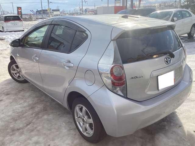 アクア S 4WD バックカメラ ハイブリッド マフラー加速適用車(14枚目)