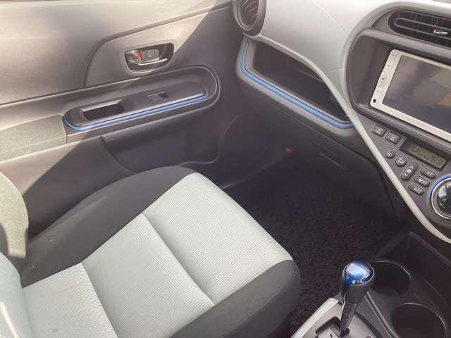 アクア S 4WD バックカメラ ハイブリッド マフラー加速適用車(25枚目)