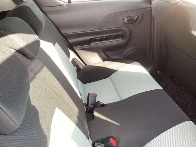 アクア S 4WD バックカメラ ハイブリッド マフラー加速適用車(27枚目)