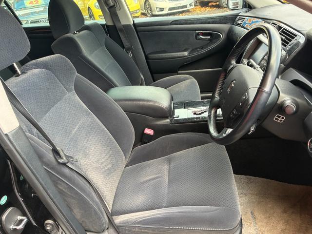 クラウン アスリートｉ－Ｆｏｕｒ６０ｔｈスペシャルＥＤ　４ＷＤ（7枚目）