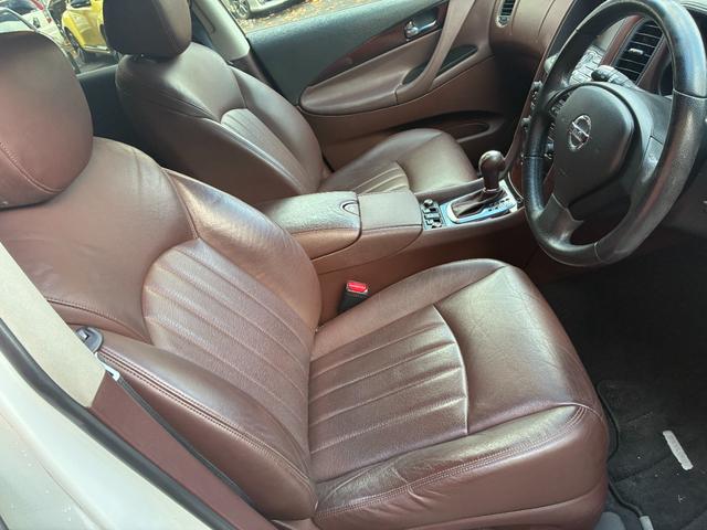 スカイラインクロスオーバー 370GT FOUR タイプP 4WD(7枚目)