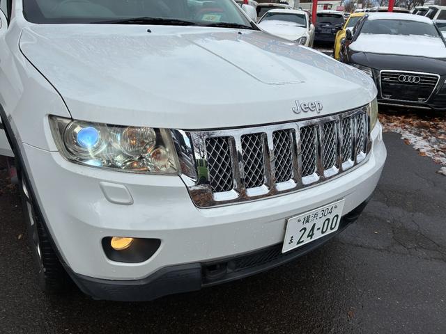 ジープ・グランドチェロキー ラレード　４ＷＤ　ナビＴＶ　リアモニター　サイドステップ（4枚目）