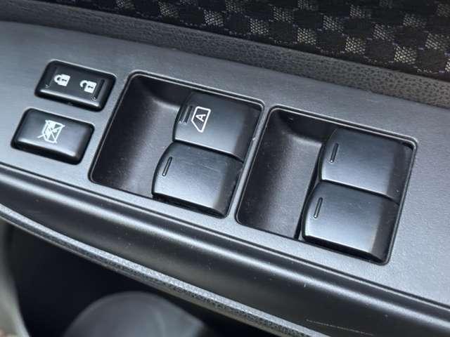 ノート ライダー　４ＷＤ　寒冷地仕様　純正エアロ　クルーズコントロール　キーレスエントリー（29枚目）