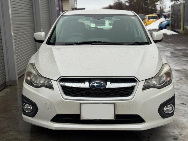 インプレッサスポーツ ２．０ｉアイサイト　４ＷＤ　夏冬タイヤ　ナビ　ＴＶ　Ｂカメラ　Ｅｇスターター（10枚目）