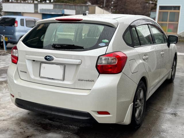 インプレッサスポーツ ２．０ｉアイサイト　４ＷＤ　夏冬タイヤ　ナビ　ＴＶ　Ｂカメラ　Ｅｇスターター（14枚目）
