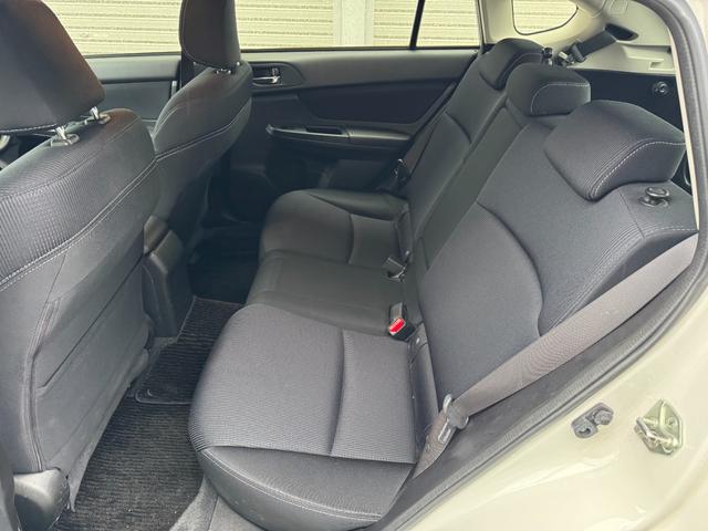 インプレッサスポーツ ２．０ｉアイサイト　４ＷＤ　夏冬タイヤ　ナビ　ＴＶ　Ｂカメラ　Ｅｇスターター（18枚目）