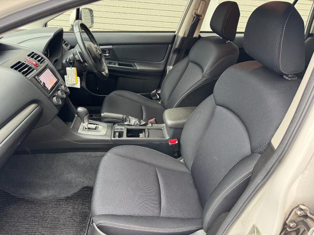 インプレッサスポーツ ２．０ｉアイサイト　４ＷＤ　夏冬タイヤ　ナビ　ＴＶ　Ｂカメラ　Ｅｇスターター（20枚目）