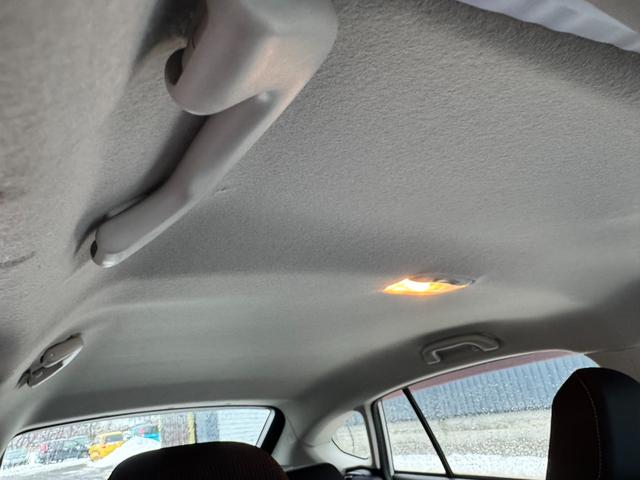 インプレッサスポーツ ２．０ｉアイサイト　４ＷＤ　夏冬タイヤ　ナビ　ＴＶ　Ｂカメラ　Ｅｇスターター（28枚目）