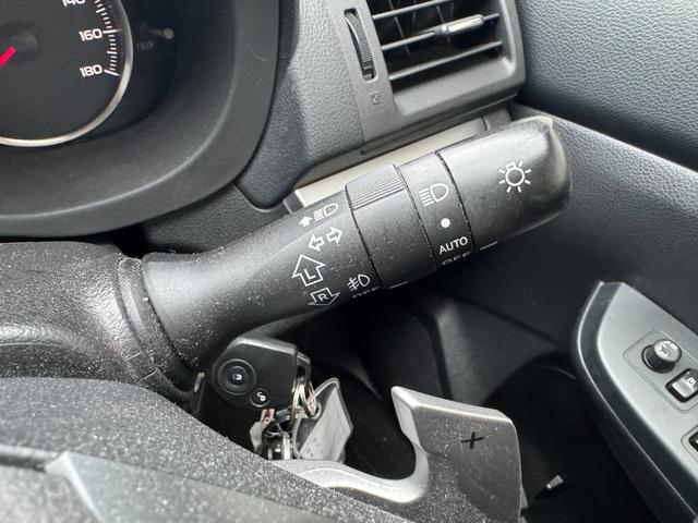 インプレッサスポーツ ２．０ｉアイサイト　４ＷＤ　夏冬タイヤ　ナビ　ＴＶ　Ｂカメラ　Ｅｇスターター（50枚目）