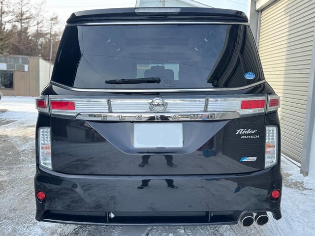 エルグランド ライダー　黒本革シート　サンルーフ　両側Ｐスライド　パワーバックドア（9枚目）