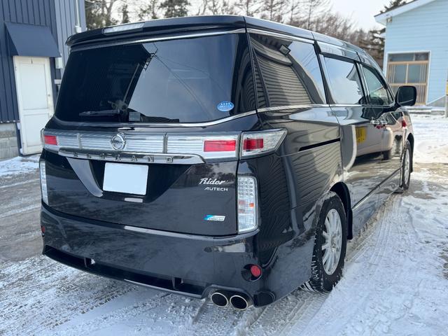 エルグランド ライダー　黒本革シート　サンルーフ　両側Ｐスライド　パワーバックドア（10枚目）