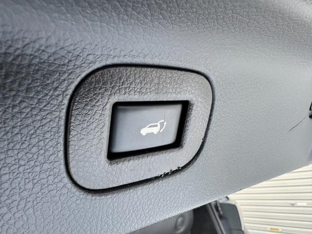 エルグランド ライダー　黒本革シート　サンルーフ　両側Ｐスライド　パワーバックドア（15枚目）