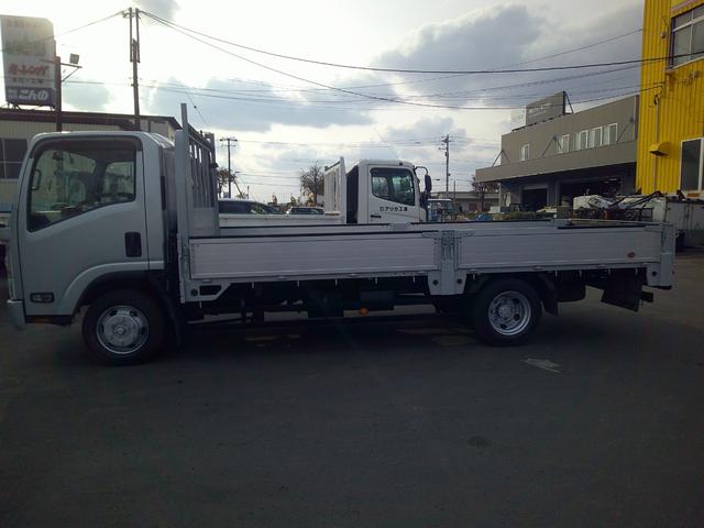 エルフトラック 3トン 4WD ワイド超ロング 平ボディ アルミあおり 荷台内寸長さ500センチ 幅207センチ 積載3000k(4枚目)
