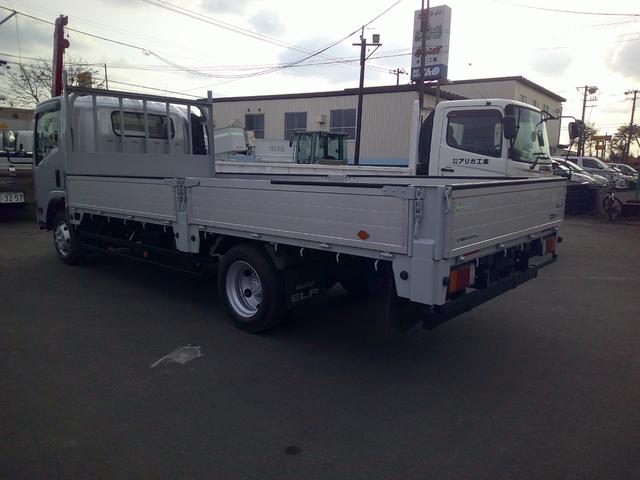 エルフトラック 3トン 4WD ワイド超ロング 平ボディ アルミあおり 荷台内寸長さ500センチ 幅207センチ 積載3000k(5枚目)