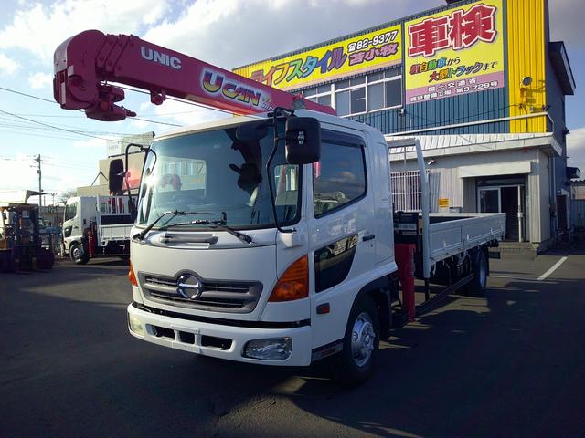 ヒノレンジャー ４トン　４段クレーン　ラジコン　ベッド　積載２７００ｋ　荷台内寸長さ５５０センチ　幅２１２センチ（3枚目）