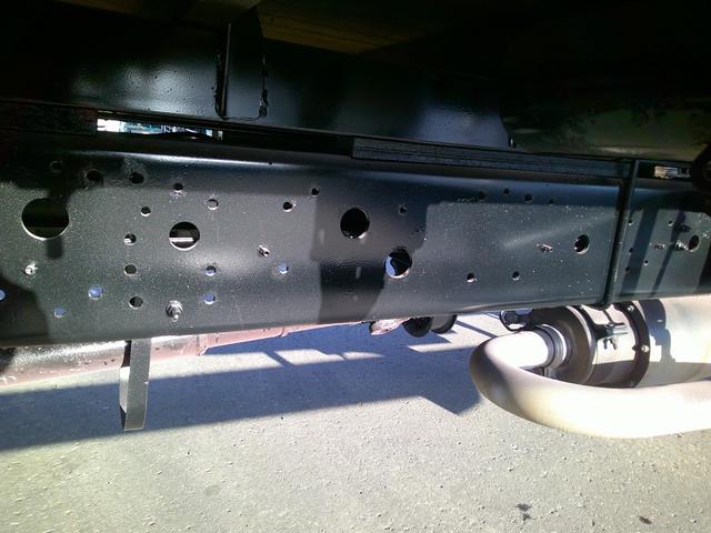 ヒノレンジャー ４トン　４段クレーン　ラジコン　ベッド　積載２７００ｋ　荷台内寸長さ５５０センチ　幅２１２センチ（16枚目）