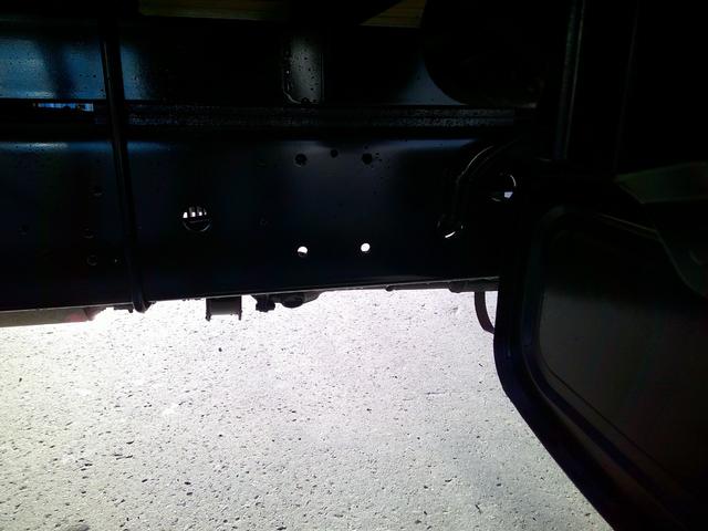 ヒノレンジャー ４トン　４段クレーン　ラジコン　ベッド　積載２７００ｋ　荷台内寸長さ５５０センチ　幅２１２センチ（17枚目）