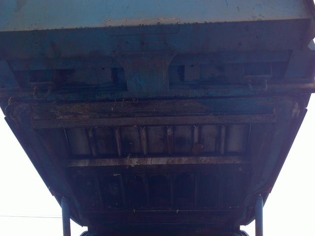 フォワード 増トン プレス式 パッカー車 極東 10.2m3 3人乗り 積載6300k 連続作動 バックカメラ 車検令和8年9月(11枚目)