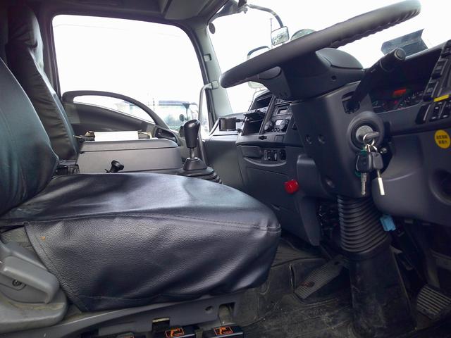 フォワード 増トン プレス式 パッカー車 極東 10.2m3 3人乗り 積載6300k 連続作動 バックカメラ 車検令和8年9月(14枚目)