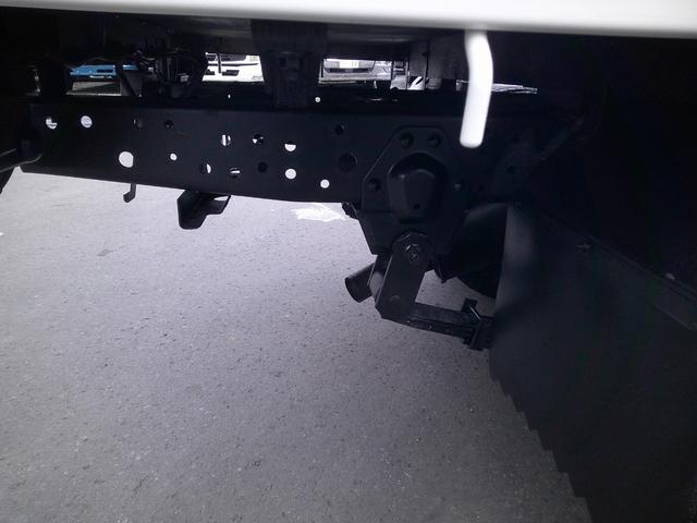 エルフトラック 2トン 4WD 平ボディ 積載2000k ダブルタイヤ(12枚目)