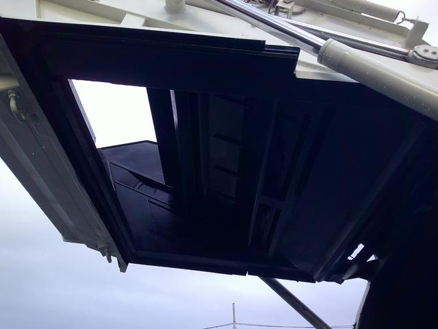 フォワード 増トン プレス式 パッカー車 10.0m3 富士車輌 3人乗り バックカメラ 連続作動 積載6500k(14枚目)