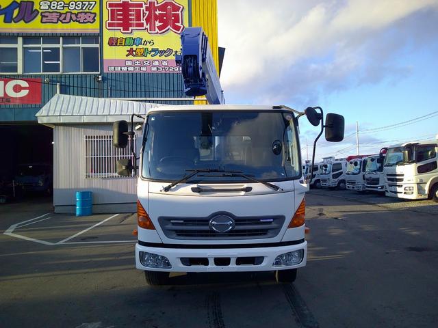 ヒノレンジャー ４トン　４ＷＤ　４段クレーン　ラジコン　ベッド　荷台内寸長さ５００センチ　幅２１４センチ（2枚目）