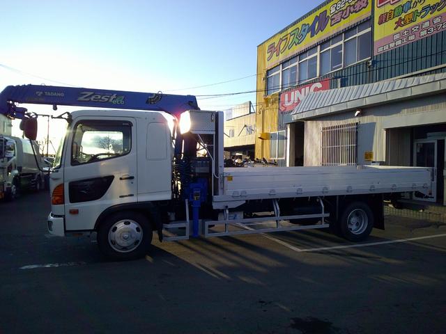 ヒノレンジャー ４トン　４ＷＤ　４段クレーン　ラジコン　ベッド　荷台内寸長さ５００センチ　幅２１４センチ（4枚目）