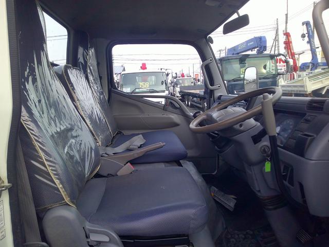 キャンター ２トン　４ＷＤ　低床　ダンプ　３方開　４ナンバー　積載２０００ｋ（12枚目）