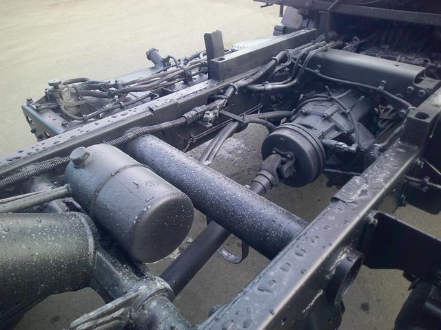 キャンター ２トン　４ＷＤ　低床　ダンプ　３方開　４ナンバー　積載２０００ｋ（17枚目）