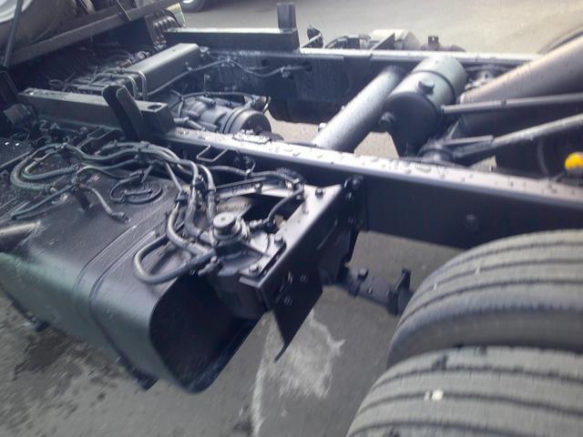 キャンター ２トン　４ＷＤ　低床　ダンプ　３方開　４ナンバー　積載２０００ｋ（18枚目）