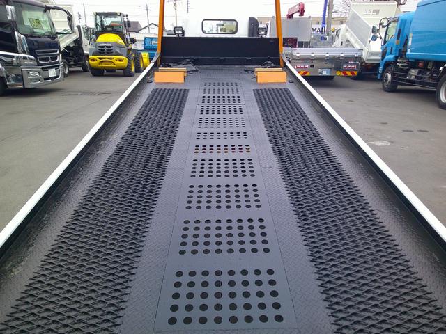 エルフトラック ３トン　４ＷＤ　ワイドロング　搬送車　スライドローダー　乗用車運搬車　オートマ　ウインチ　リモコン　積載３０００ｋ　荷台内寸長さ５５０センチ　幅２０６センチ（9枚目）