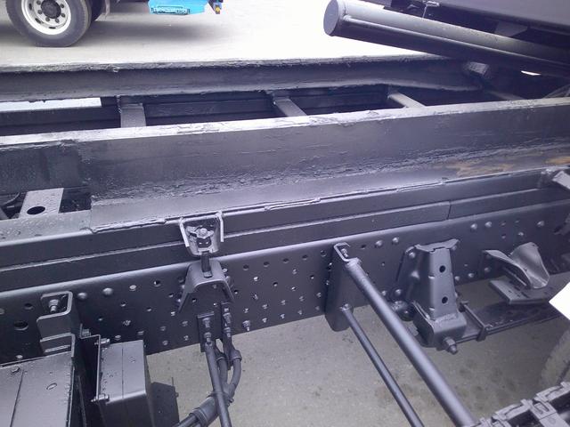 エルフトラック ３トン　４ＷＤ　ワイドロング　搬送車　スライドローダー　乗用車運搬車　オートマ　ウインチ　リモコン　積載３０００ｋ　荷台内寸長さ５５０センチ　幅２０６センチ（18枚目）