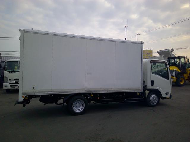 エルフトラック ２トン　４ＷＤ　箱車　アルミバン　積載１７００ｋ　荷台内寸長さ４５０センチ　幅１８０センチ　高さ１９５センチ　オートマ（8枚目）