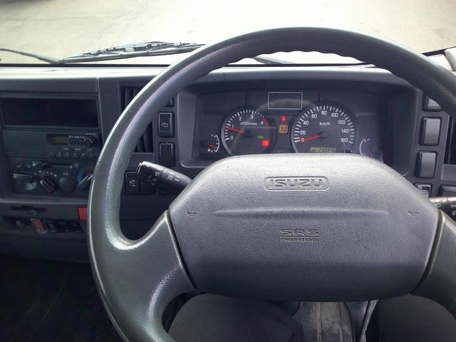 エルフトラック ２トン　４ＷＤ　箱車　アルミバン　積載１７００ｋ　荷台内寸長さ４５０センチ　幅１８０センチ　高さ１９５センチ　オートマ（10枚目）