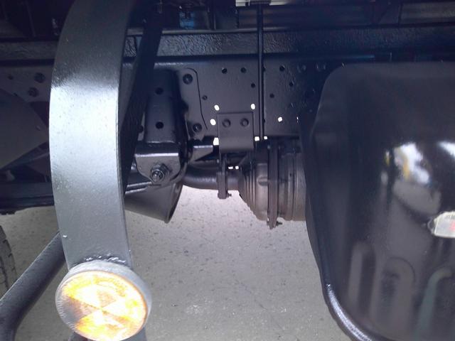 エルフトラック ２トン　４ＷＤ　箱車　アルミバン　積載１７００ｋ　荷台内寸長さ４５０センチ　幅１８０センチ　高さ１９５センチ　オートマ（14枚目）