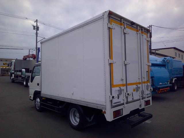 エルフトラック １．５トン　４ＷＤ　箱車　アルミバン　オートマ　積載１５００ｋ　車輌総重量４３６５ｋ　荷台内寸長さ３１９センチ　幅１８１センチ　高さ１８４センチ（5枚目）