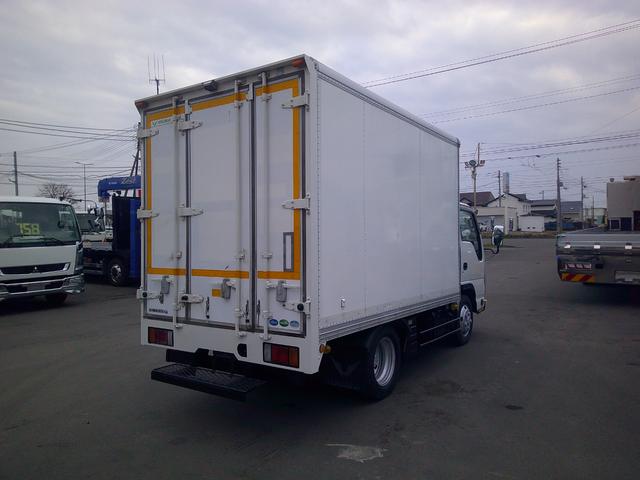 エルフトラック １．５トン　４ＷＤ　箱車　アルミバン　オートマ　積載１５００ｋ　車輌総重量４３６５ｋ　荷台内寸長さ３１９センチ　幅１８１センチ　高さ１８４センチ（7枚目）