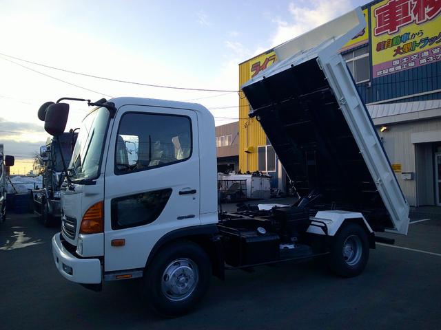 ヒノレンジャー ４トン　３転ダンプ　電動サイドゲート　積載３４００ｋ（4枚目）