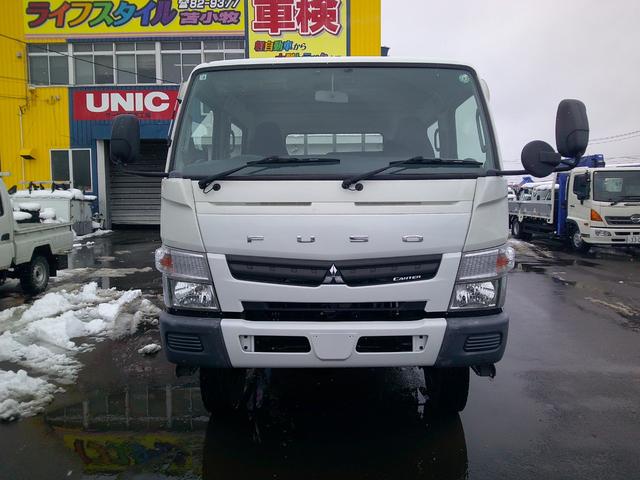 キャンター ２トン　４ＷＤ　ワイドロング　高床　ダブルキャブ　垂直パワーゲート　荷台内寸長さ３９８センチ　幅１９８センチ　積載２０００ｋ　７人乗り（2枚目）