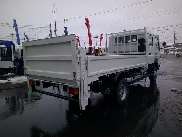 キャンター ２トン　４ＷＤ　ワイドロング　高床　ダブルキャブ　垂直パワーゲート　荷台内寸長さ３９８センチ　幅１９８センチ　積載２０００ｋ　７人乗り（7枚目）